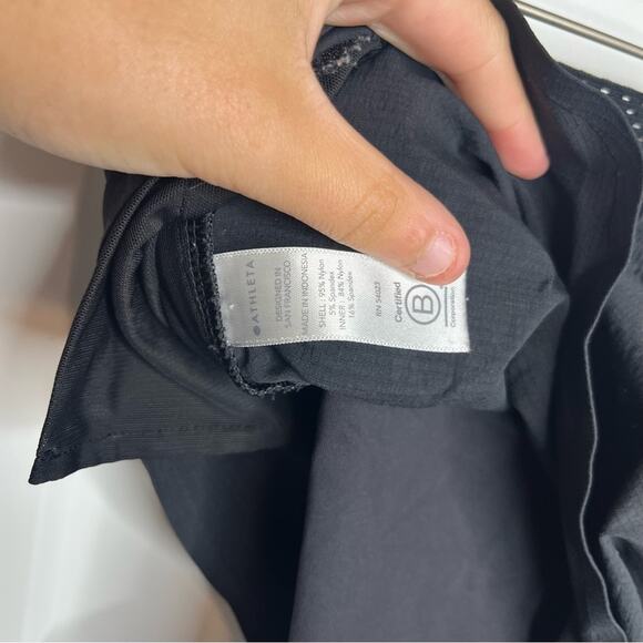 Athleta Black Trekkie Crest 2-in-1 Athletic Drawstring Shorts Size XS - Picture 7 of 8